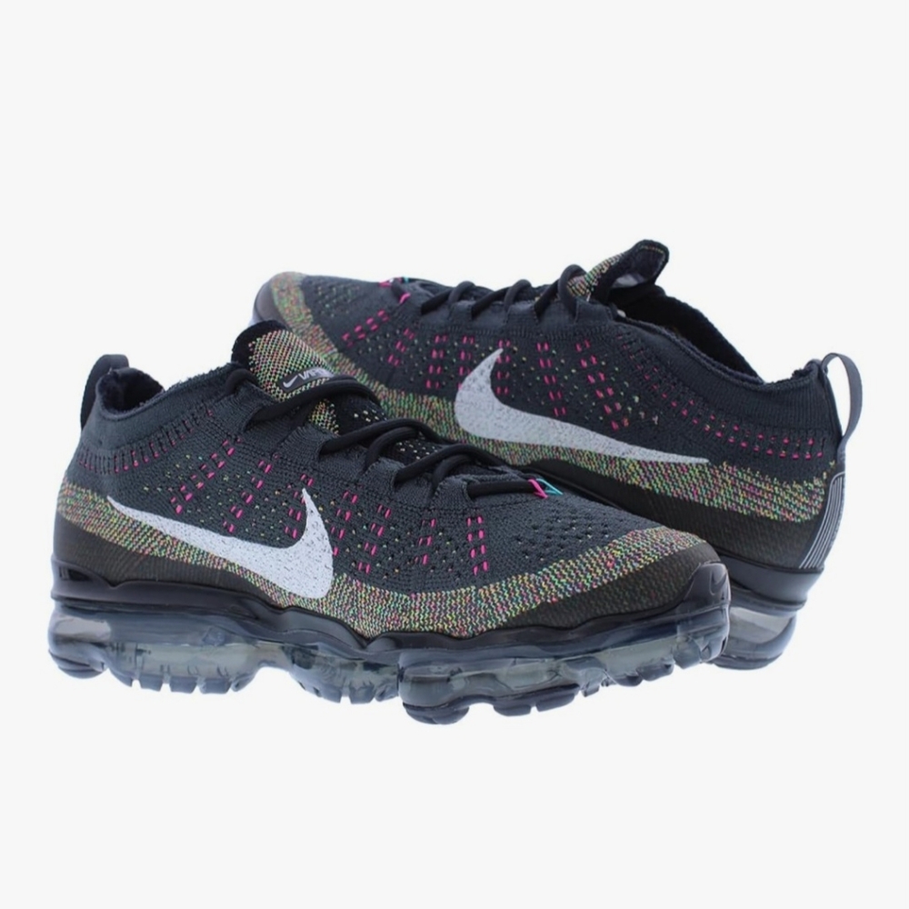 NIB Nike Anthracite Black Sneakers 10.5 Men 12 Women